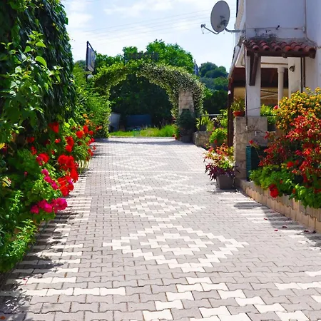Pighi Hotel 3*